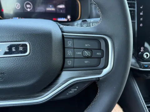 More photos of 2017 Lincoln Navigator Reserve at Twin City Auto Center, TN