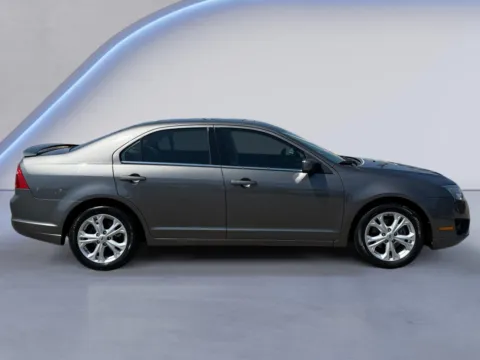 Photos of 2012 Ford Fusion SE for sale in Alcoa, TN at Twin City Auto Center