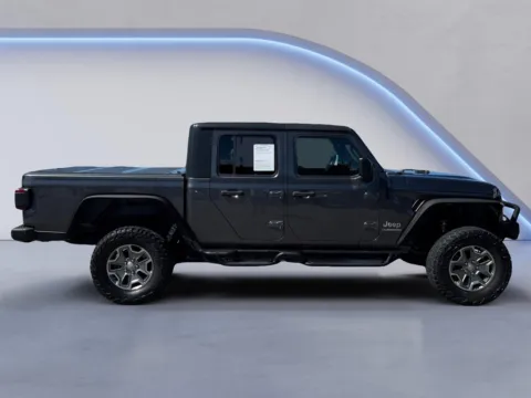 Photos of 2020 Jeep Gladiator Overland for sale in Alcoa, TN at Twin City Auto Center