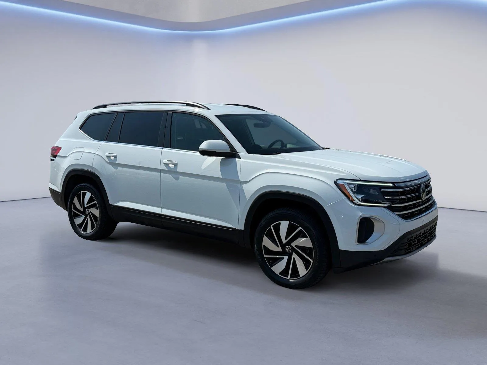 White 2025 Volkswagen Atlas 2.0T SE w/Technology for sale in Alcoa, TN
