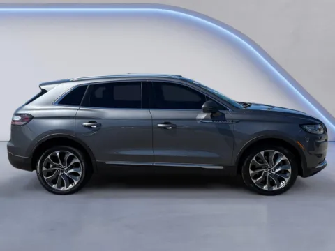 Photos of 2022 Lincoln Nautilus Reserve for sale in Alcoa, TN at Twin City Auto Center