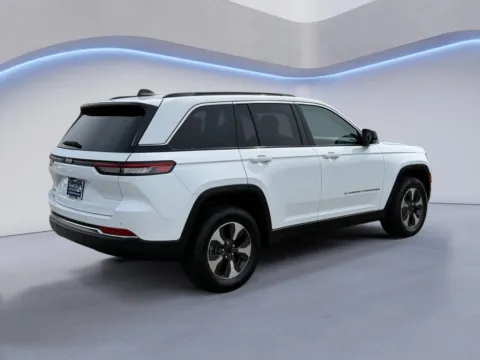 Another view of 2024 Jeep Grand Cherokee 4xe LIMI for sale in Alcoa, TN at Twin City Auto Center