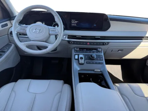 More photos of 2025 Hyundai Palisade Limited at Twin City Auto Center, TN