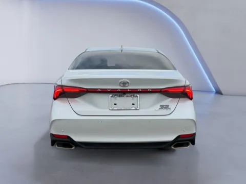More photos of 2019 Toyota Avalon Limited at Airport Honda, TN