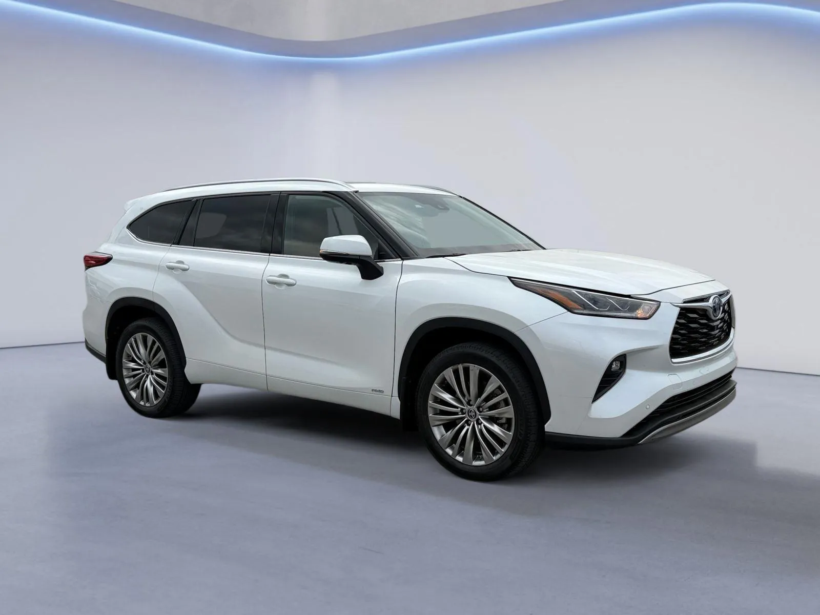 White 2022 Toyota Highlander Hybrid Platinum for sale in Alcoa, TN