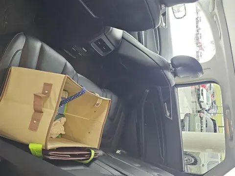 More photos of 2016 Ford Edge Titanium at Airport Honda, TN