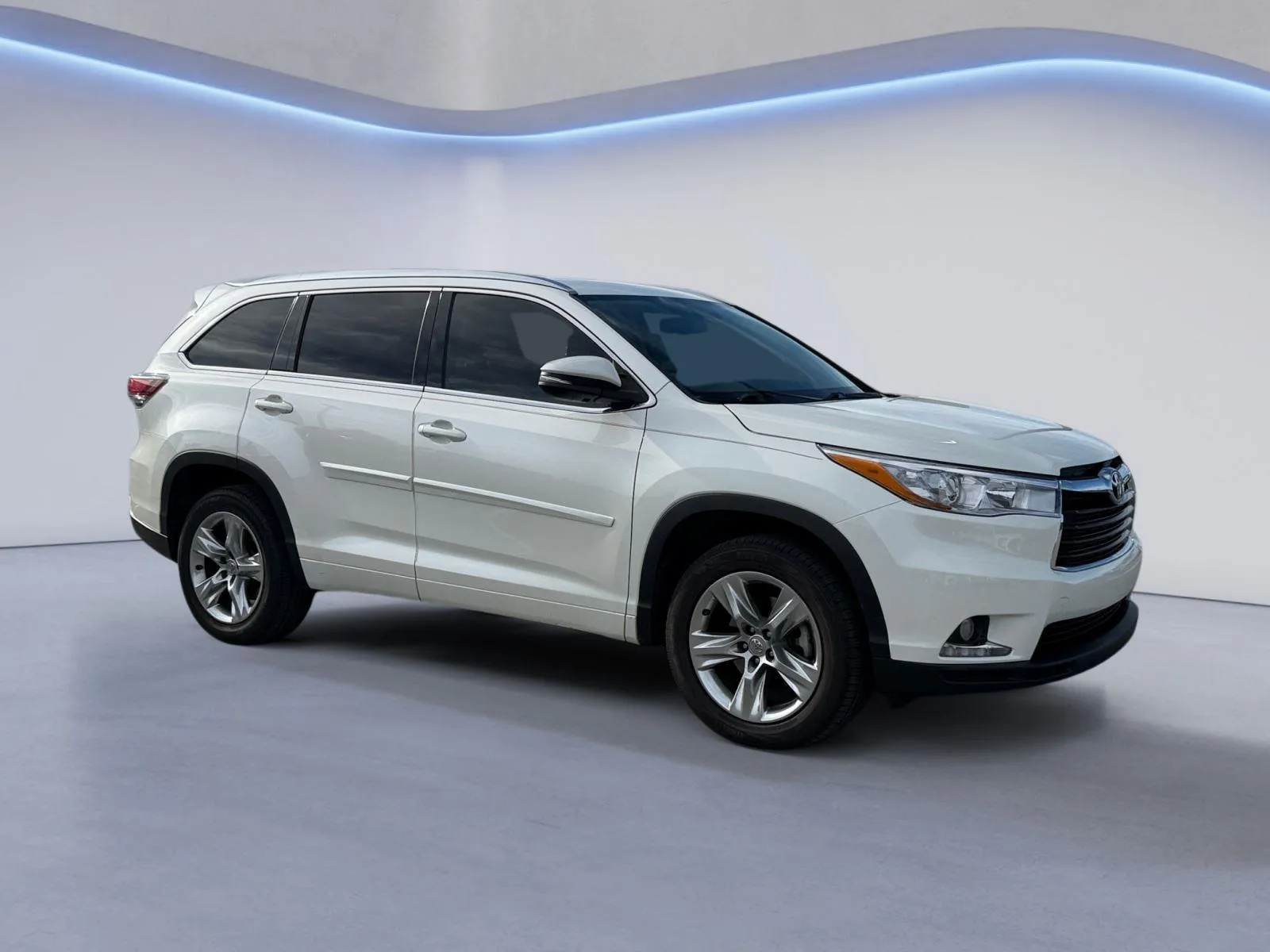 White 2014 Toyota Highlander Limited for sale in Alcoa, TN