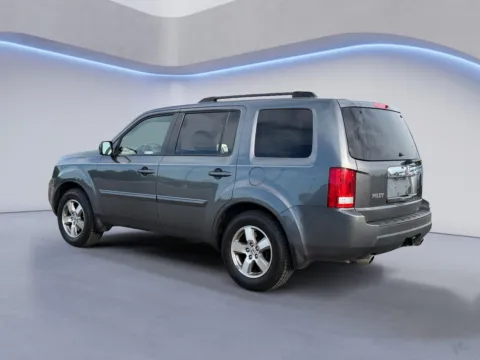 More photos of 2010 Honda Pilot EX-L at Airport Honda, TN