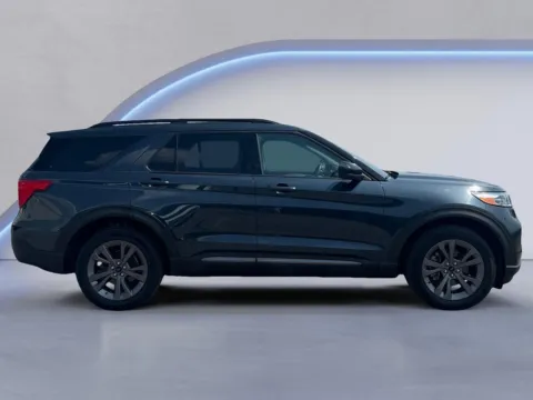 Photos of 2023 Ford Explorer XLT for sale in Alcoa, TN at Airport Honda
