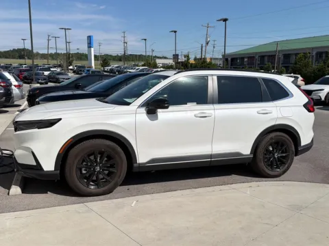 More photos of 2025 Honda CR-V Hybrid Sport-L at Airport Honda, TN