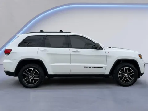 Photos of 2018 Jeep Grand Cherokee Trailhawk for sale in Alcoa, TN at Airport Honda