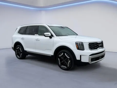 White 2025 Kia Telluride S for sale in Alcoa, TN