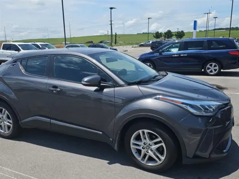 More photos of 2021 Toyota C-HR LE at Airport Honda, TN