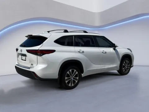 Another view of 2023 Toyota Highlander XLE for sale in Alcoa, TN at Airport Honda