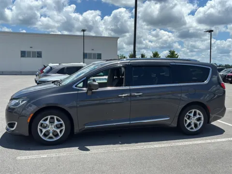 Photos of 2018 CHRYSLER PACIFICA TOURLP for sale in Alcoa, TN at Airport Honda