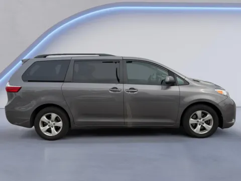 Photos of 2017 TOYOTA Sienna LE 8-Passenger for sale in Alcoa, TN at Airport Honda