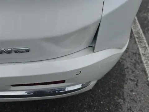 More photos of 2020 GMC Acadia Denali at Airport Honda, TN