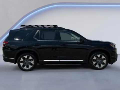 Photos of 2026 Honda Pilot Elite for sale in Alcoa, TN at Airport Honda