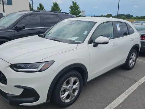White 2023 Honda HR-V LX for sale in Alcoa, TN