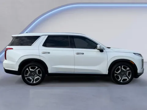 Photos of 2023 Hyundai Palisade SEL for sale in Alcoa, TN at Airport Honda