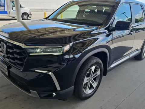 Black 2025 Honda Pilot EX-L for sale in Alcoa, TN