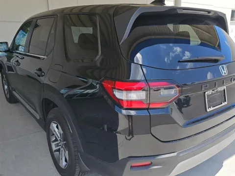 Another view of 2025 Honda Pilot EX-L for sale in Alcoa, TN at Airport Honda