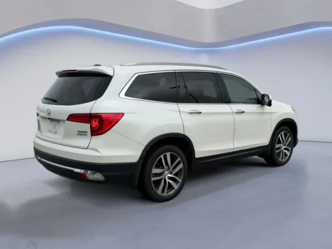 Another view of 2017 Honda Pilot Touring for sale in Alcoa, TN at Airport Honda