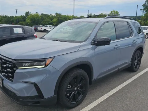 Gray 2025 Honda Pilot Black Edition for sale in Alcoa, TN