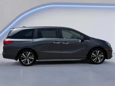 Photos of 2024 Honda Odyssey Touring for sale in Alcoa, TN at Airport Honda