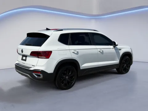 Another view of 2022 Volkswagen Taos SEL for sale in Alcoa, TN at Airport Honda