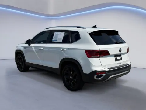 More photos of 2022 Volkswagen Taos SEL at Airport Honda, TN