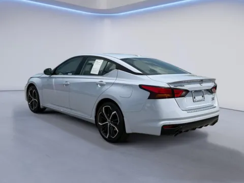 More photos of 2023 Nissan Altima 2.5 SR at Airport Honda, TN