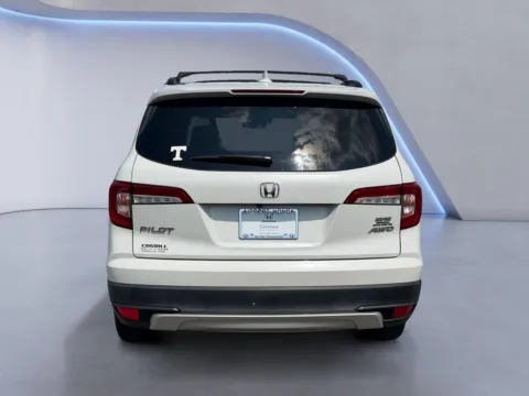 More photos of 2020 Honda Pilot EX-L at Airport Honda, TN