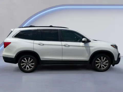 Photos of 2020 Honda Pilot EX-L for sale in Alcoa, TN at Airport Honda