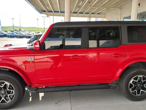 Photos of 2023 Ford Bronco Outer Banks for sale in Alcoa, TN at Airport Honda