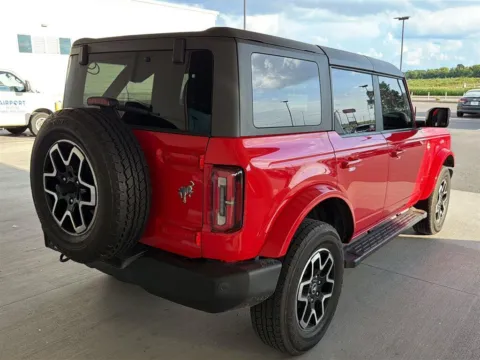 More photos of 2023 Ford Bronco Outer Banks at Airport Honda, TN