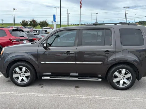 Photos of 2013 Honda Pilot Touring for sale in Alcoa, TN at Airport Honda