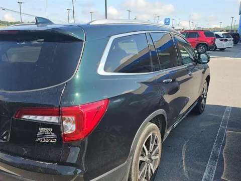 More photos of 2020 Honda Pilot Touring at Airport Honda, TN