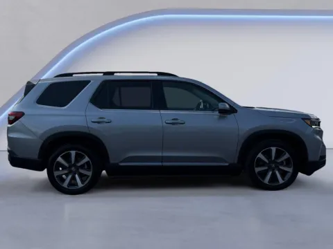 Photos of 2025 Honda Pilot Elite for sale in Alcoa, TN at Airport Honda