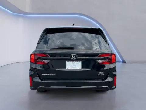 More photos of 2025 Honda Odyssey Elite at Airport Honda, TN