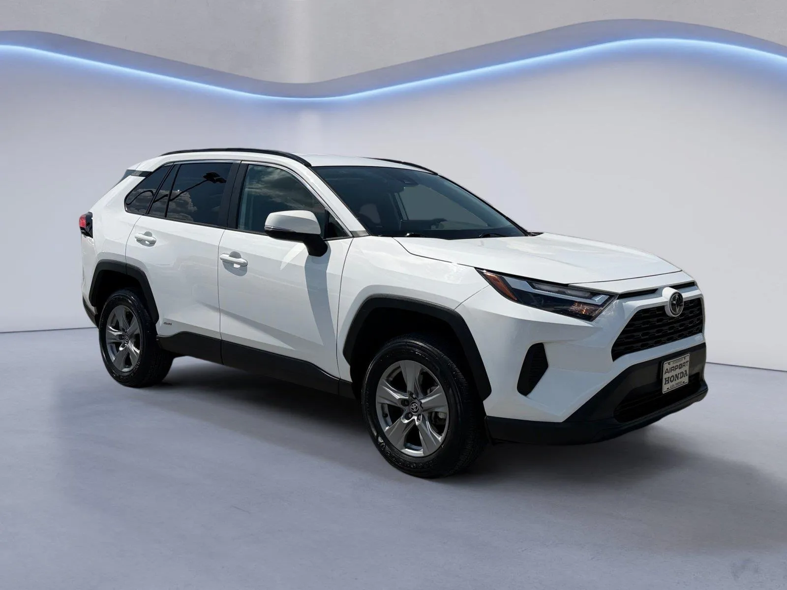 White 2025 Toyota RAV4 Hybrid XLE for sale in Alcoa, TN
