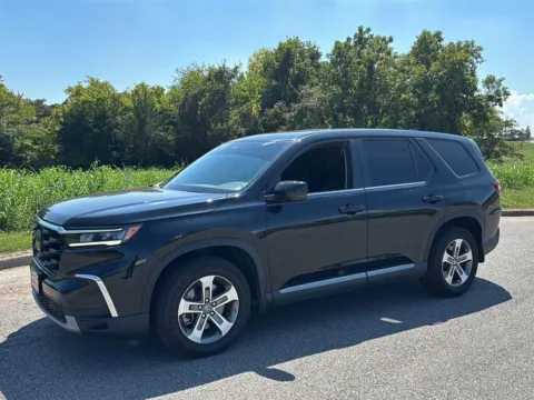 Black 2025 Honda Pilot EX-L for sale in Alcoa, TN