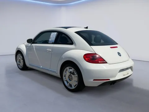 More photos of 2014 Volkswagen Beetle Coupe 2.5L w/Sun/Sound/Nav at Airport Honda, TN