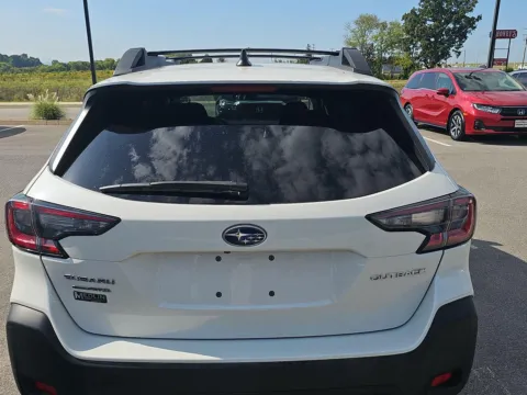 More photos of 2023 Subaru Outback Premium at Airport Honda, TN