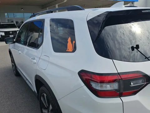 Another view of 2024 Honda Pilot Touring for sale in Alcoa, TN at Airport Honda