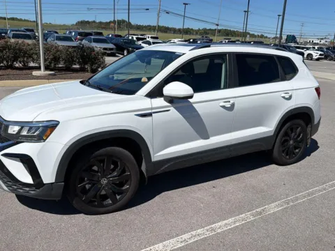 White 2022 Volkswagen Taos SE for sale in Alcoa, TN