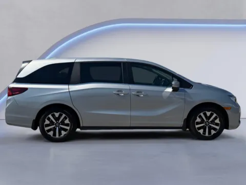 Photos of 2025 Honda Odyssey EX-L for sale in Alcoa, TN at Airport Honda