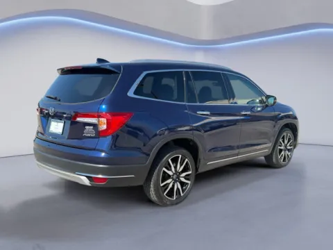 Another view of 2021 Honda Pilot Touring w/Rear Captain's Chairs for sale in Alcoa, TN at Airport Honda
