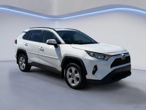 White 2020 Toyota RAV4 XLE for sale in Alcoa, TN