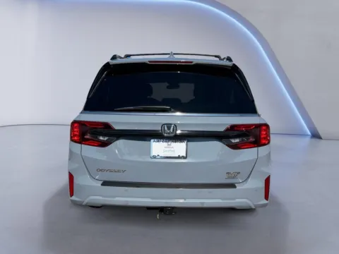 More photos of 2025 Honda Odyssey Elite at Airport Honda, TN